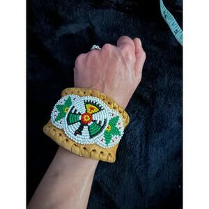 VINTAGE NATIVE SOFT THICK WHIPSTITCHED LEATHER & BEADWORK CUFF BRACELET UNISEX